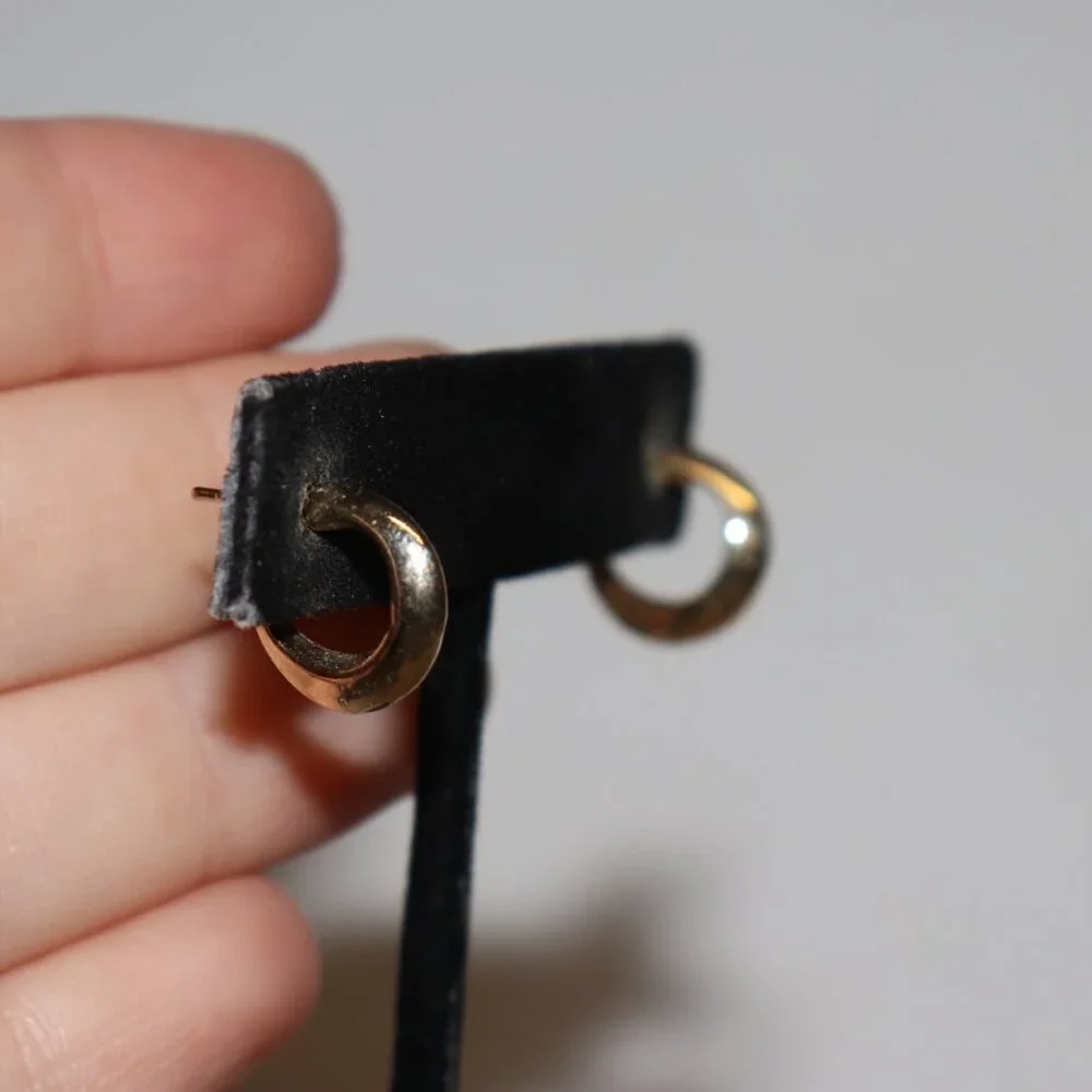 🤍✨ Vintage Gold Half Hoop Earrings · Post · .5